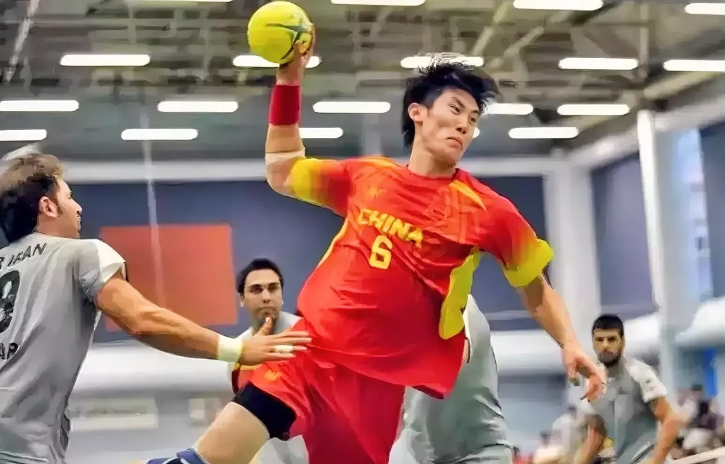 手球冠军挑战篮球,传球拦截技巧出众的简单介绍 手球冠军挑战篮球,传球拦截技巧出众的简单介绍