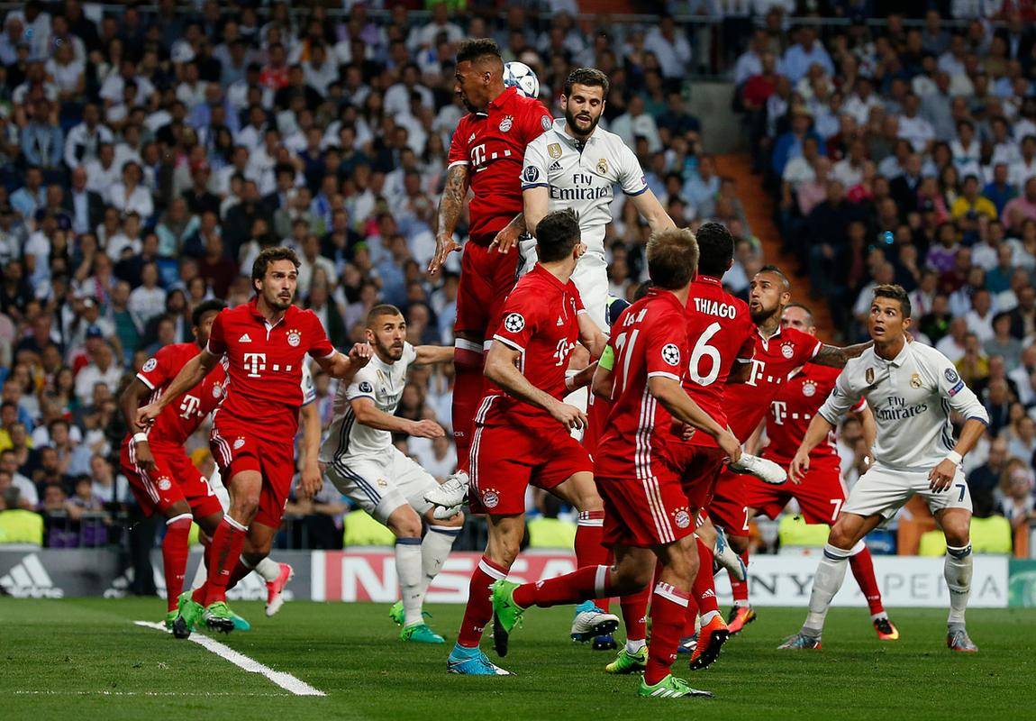 拜仁慕尼黑胜出，继续领跑德甲榜首位置的简单介绍