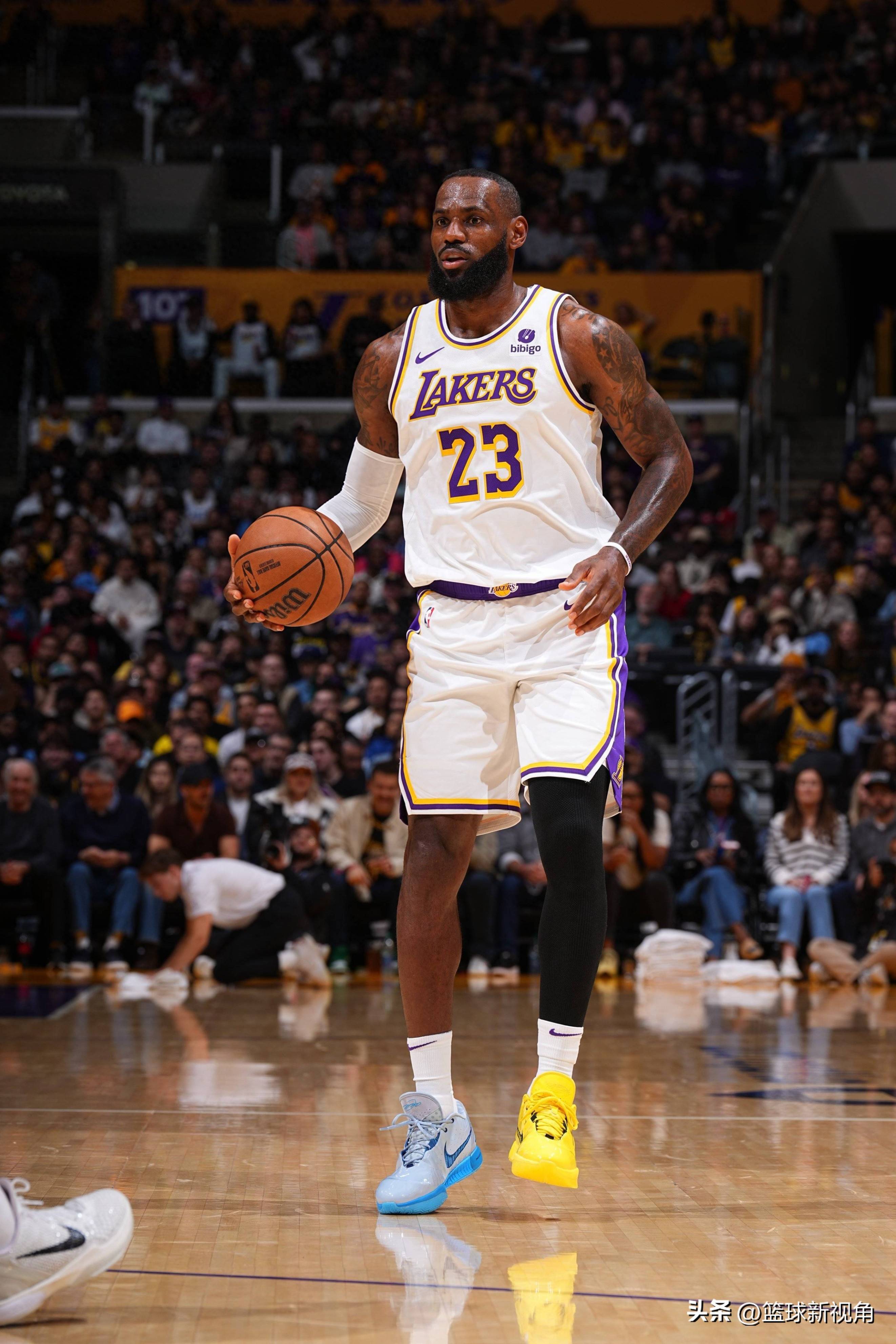 NBA新秀展现出色实力,成为球队重要一员的简单介绍 NBA新秀展现出色实力,成为球队重要一员的简单介绍