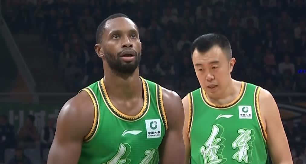 辽宁队大胜对手，轻松晋级下一阶段比赛