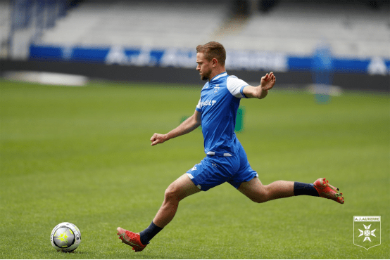 接连发胜利!南特和梅斯重回赛场的简单介绍 接连发胜利!南特和梅斯重回赛场的简单介绍