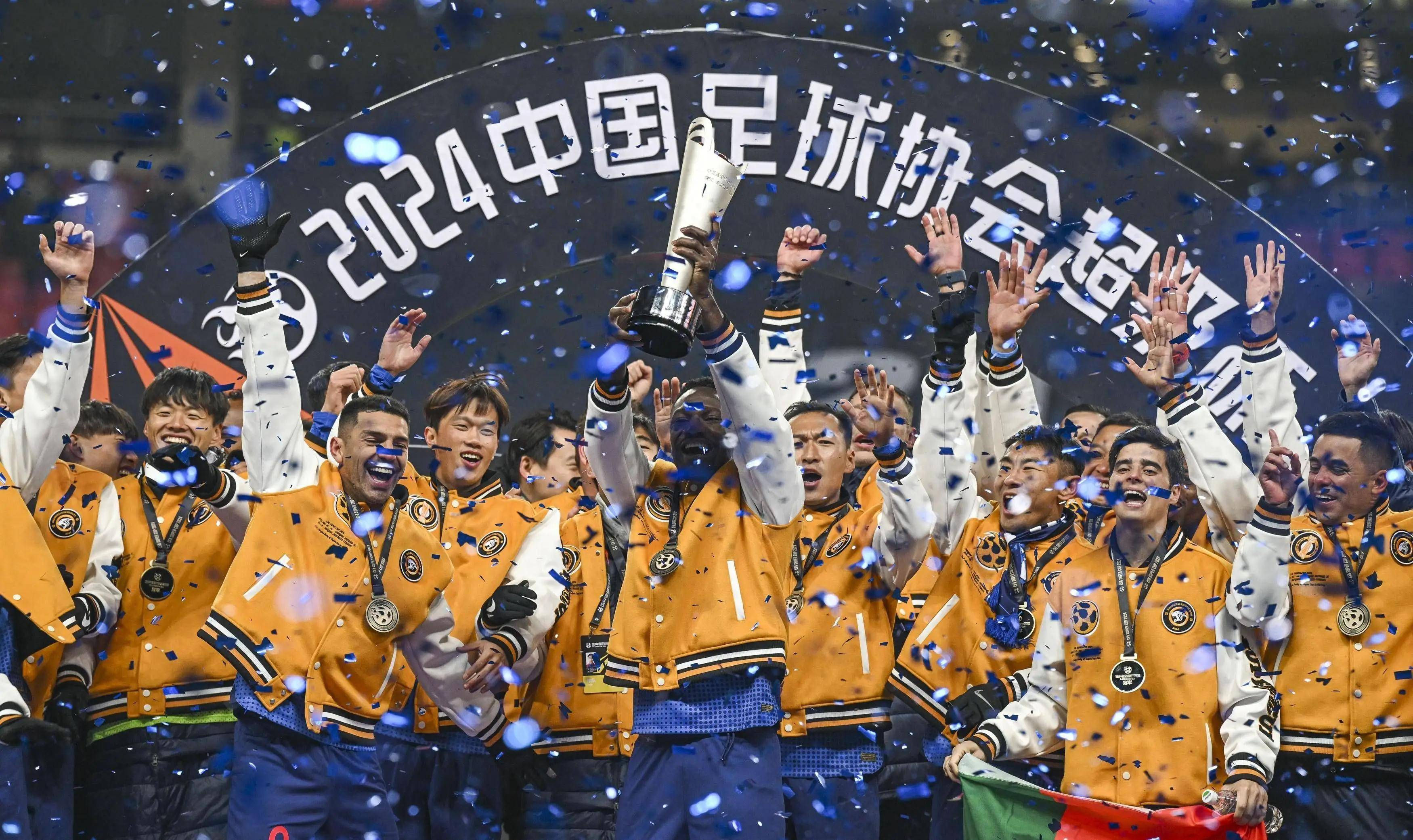 上海申花客场拿下大胜,豪取三分 上海申花客场拿下大胜,豪取三分