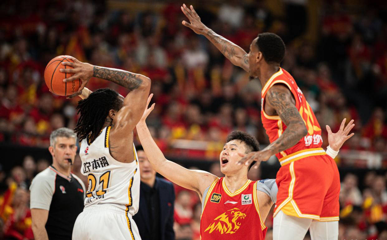 广厦队客场遇挑战,取得胜利的简单介绍 广厦队客场遇挑战,取得胜利的简单介绍