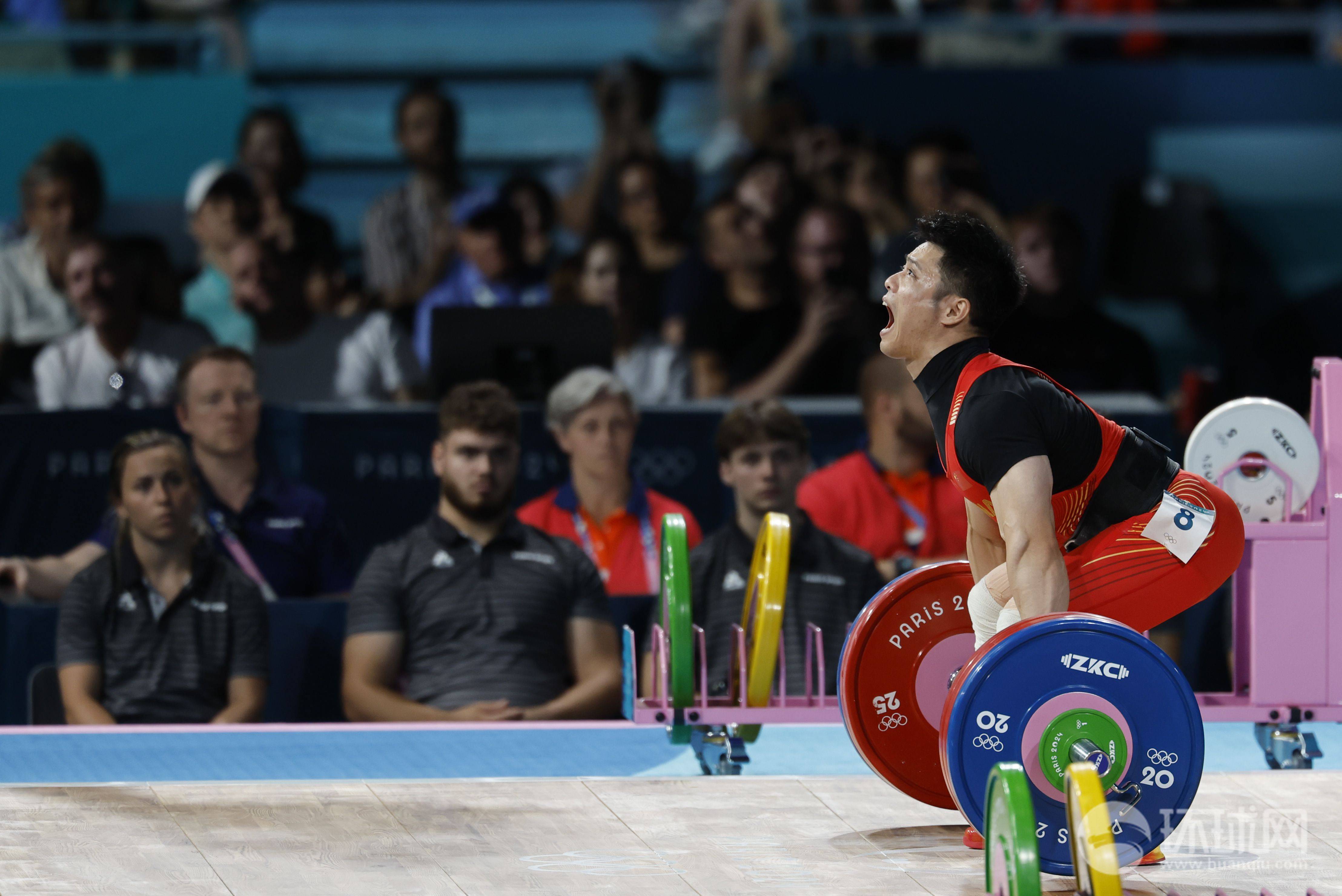 香港举重运动员创造个人新高，夺金！