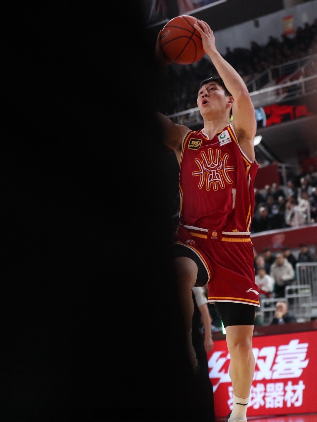 山西男篮稳扎稳打向着目标迈进的简单介绍