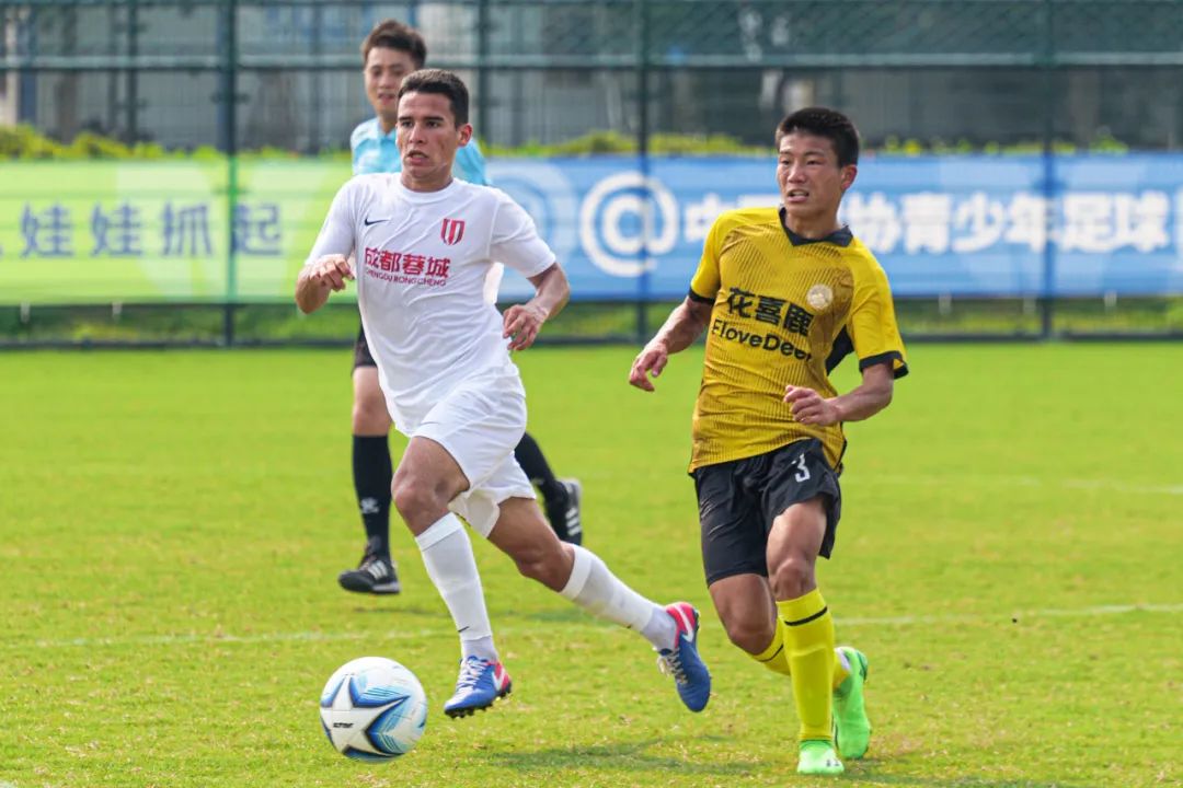 关于队员表现优异!总决赛氛围热闹,球迷支持满满!的信息 关于队员表现优异!总决赛氛围热闹,球迷支持满满!的信息