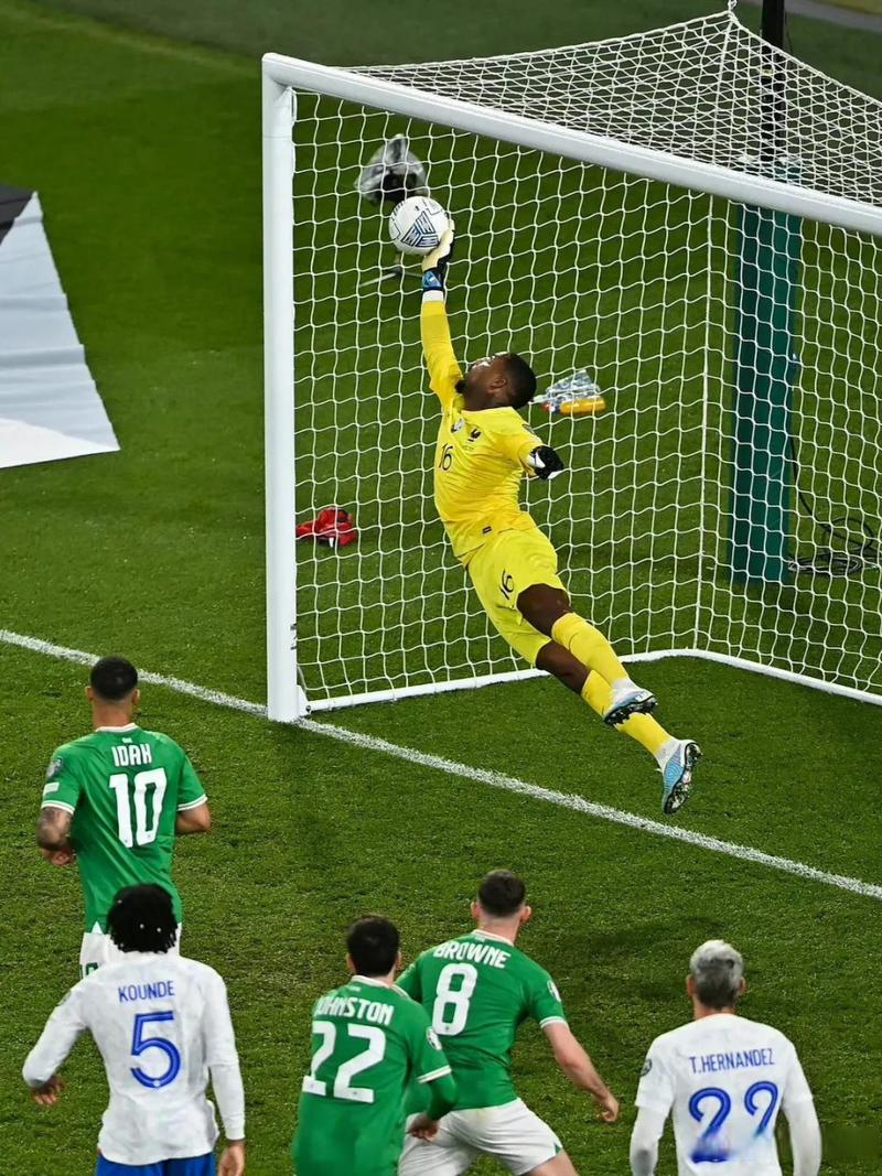 荷兰队与意大利队:战平 荷兰队与意大利队:战平