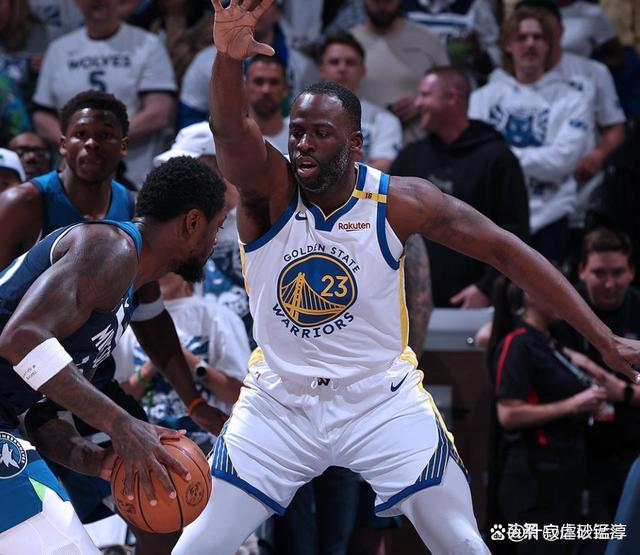 勇士队主力球员受伤,球队整体实力受影响 勇士队主力球员受伤,球队整体实力受影响