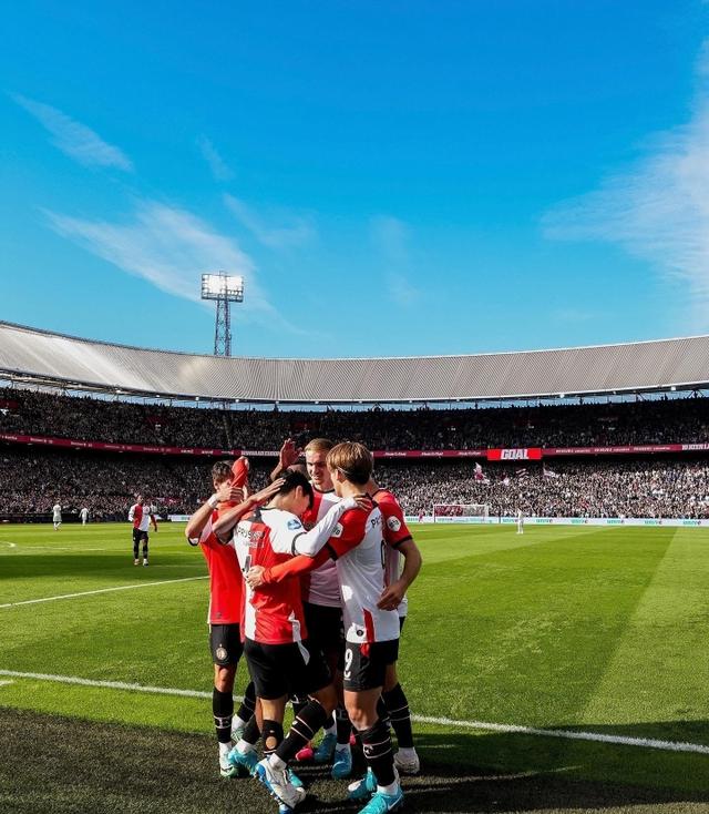 伯明翰城队取得惊人胜利,助球队上升排名 伯明翰城队取得惊人胜利,助球队上升排名