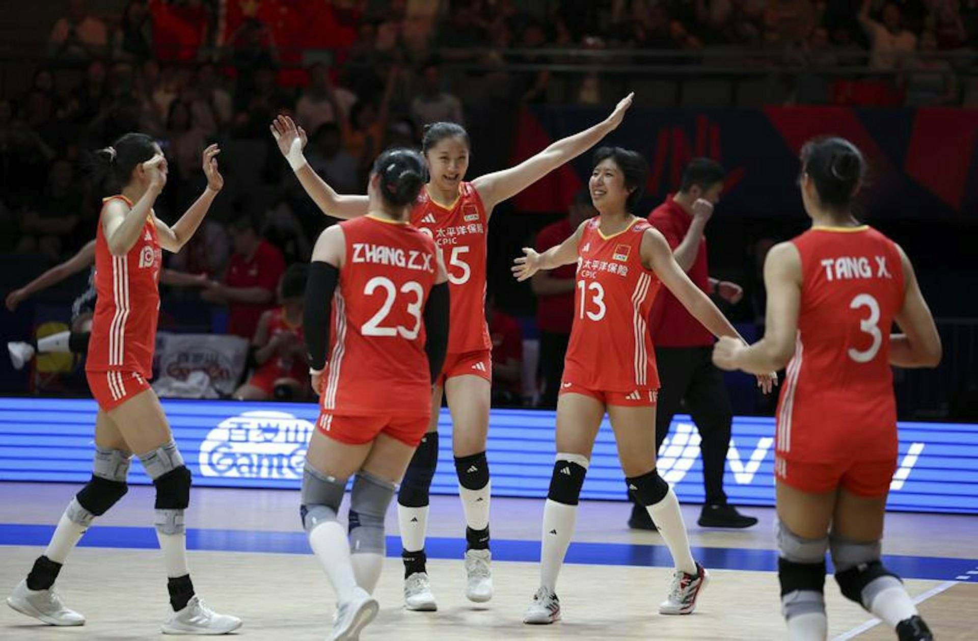 比利时队员成为焦点,带动团结取胜 比利时队员成为焦点,带动团结取胜