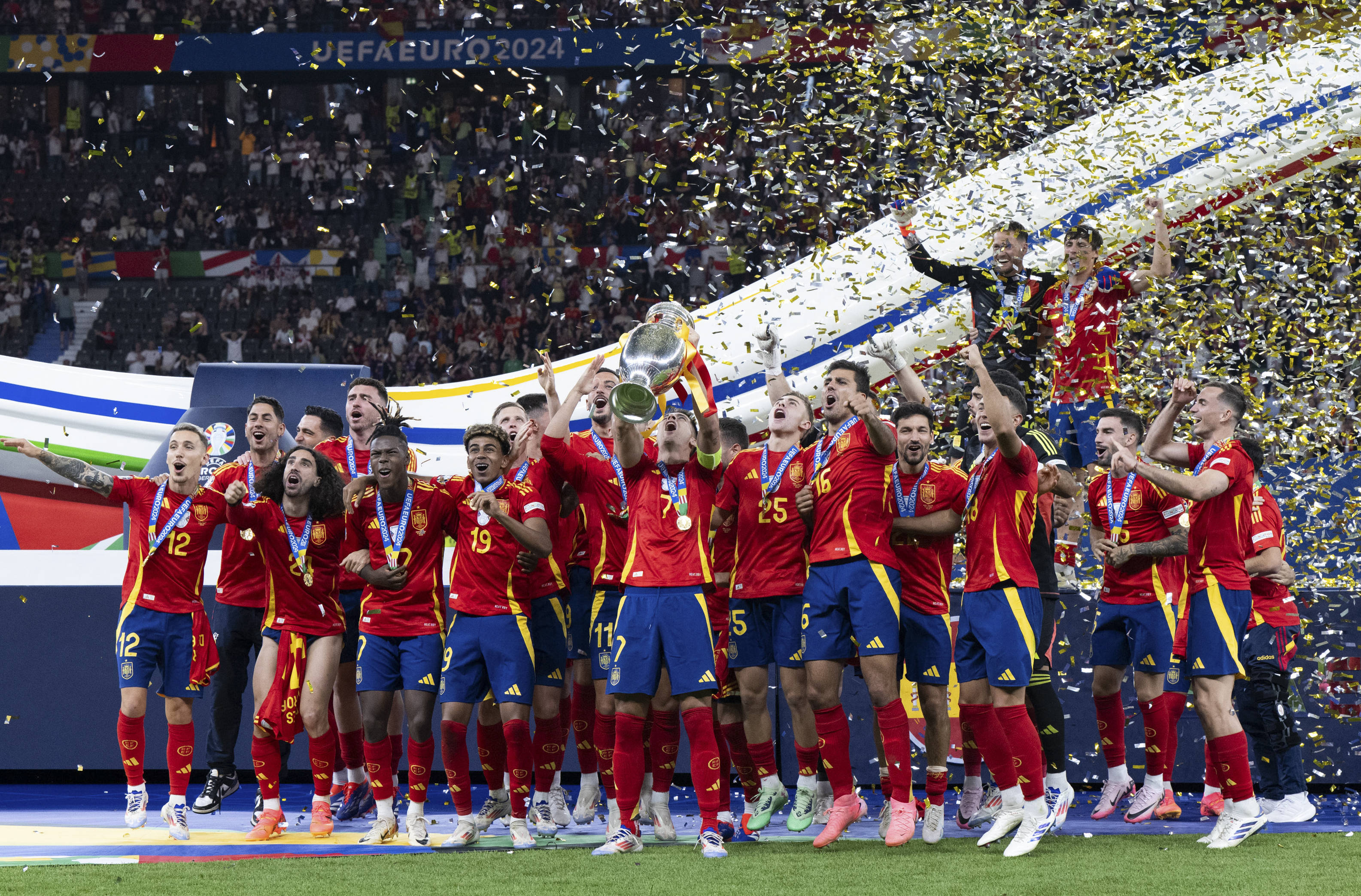 克罗地亚队力克对手，晋级淘汰赛