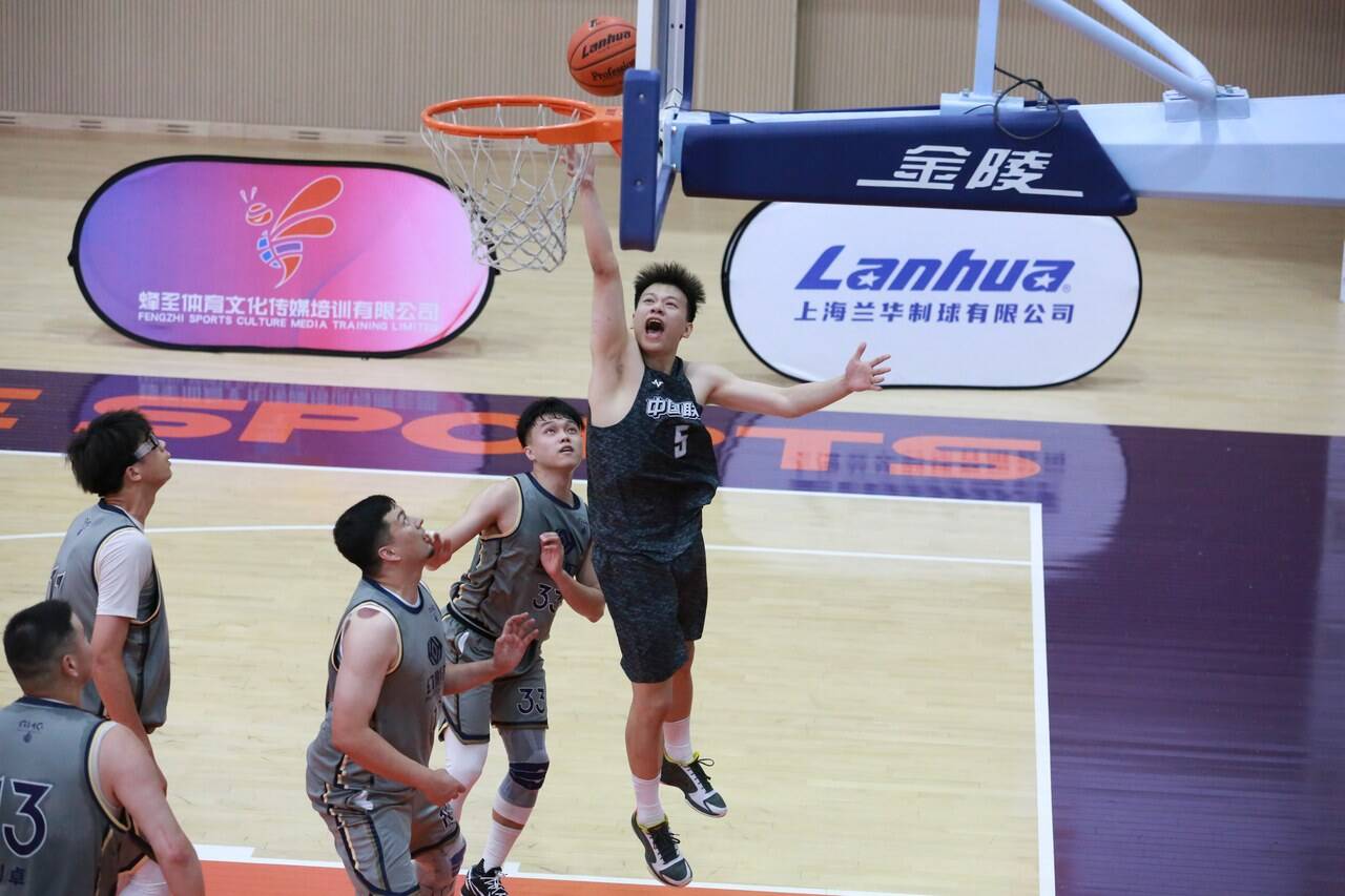 中国篮球联赛中的团队实力激烈冲击 中国篮球联赛中的团队实力激烈冲击