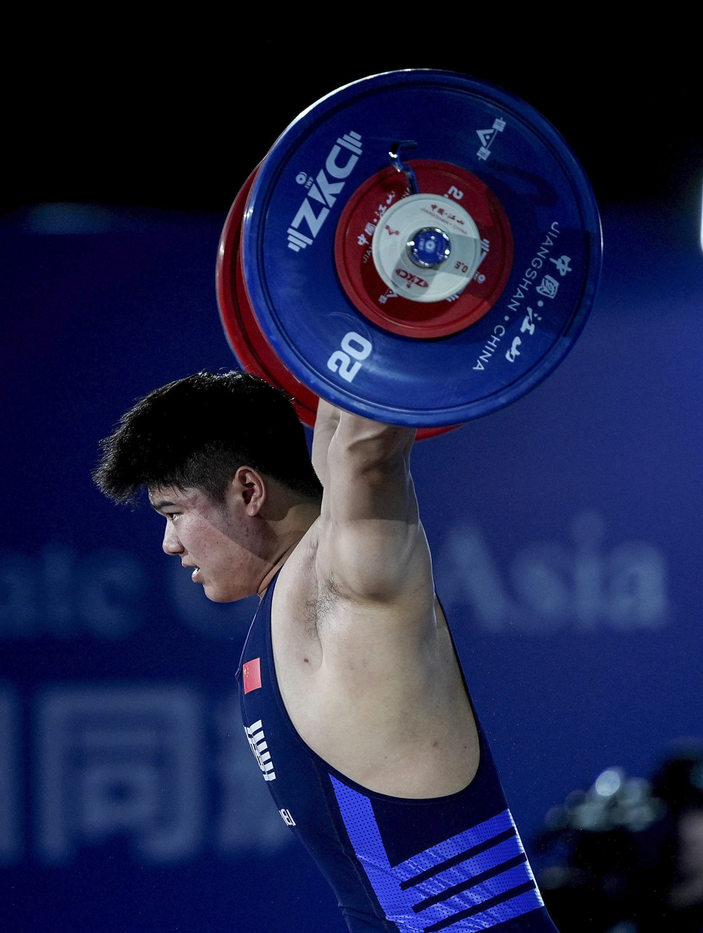 阿富汗举重选手创新纪录,夺得男子举重赛冠军 阿富汗举重选手创新纪录,夺得男子举重赛冠军