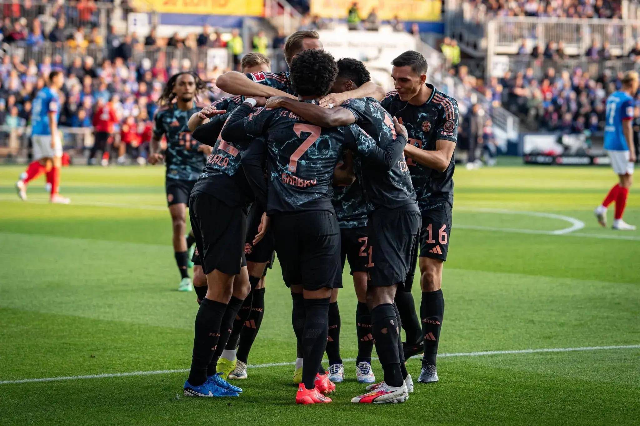 拜仁慕尼黑大胜，重新登顶德甲榜首位置