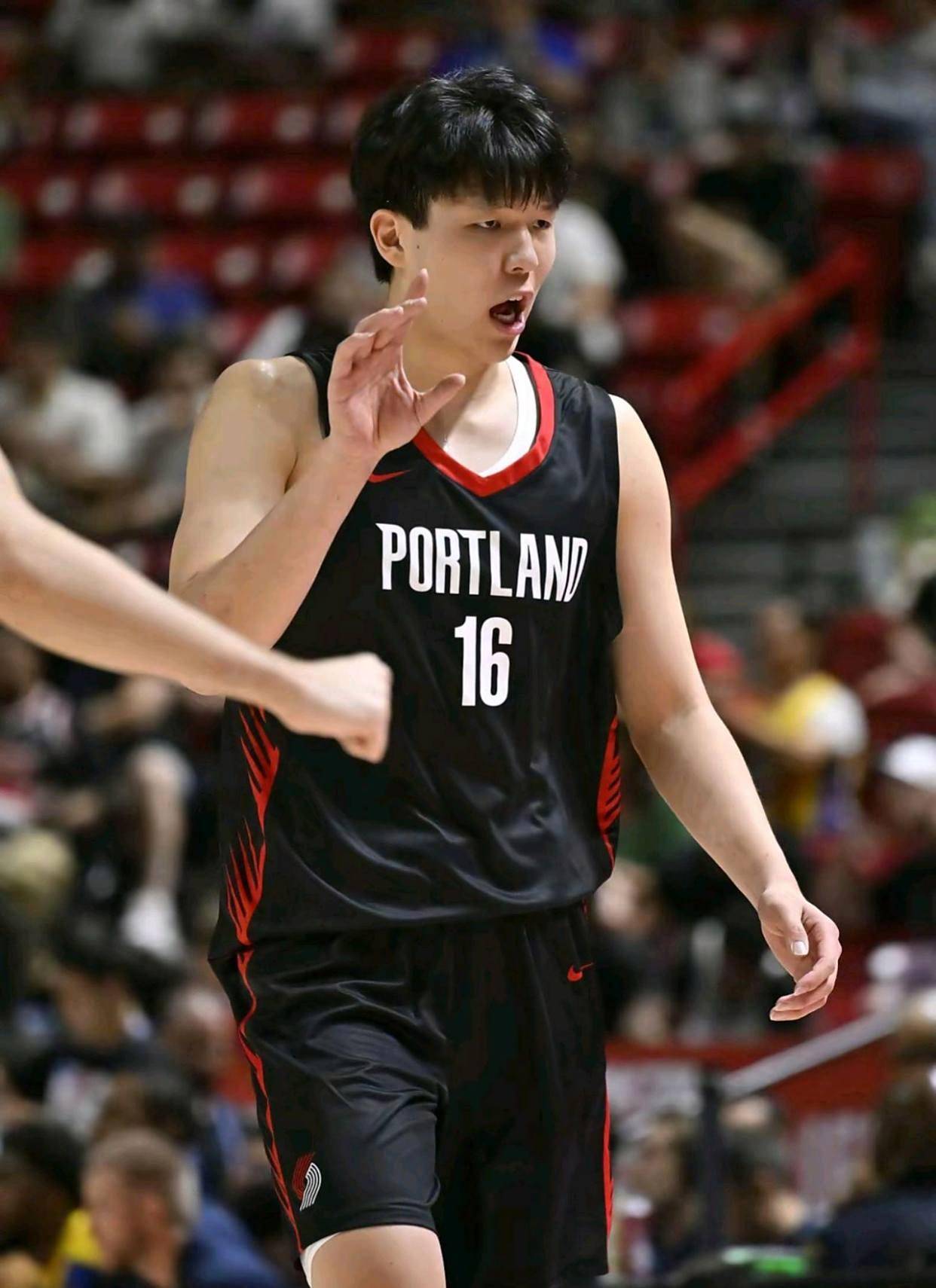 新秀球员崭露头角，实力超乎想象